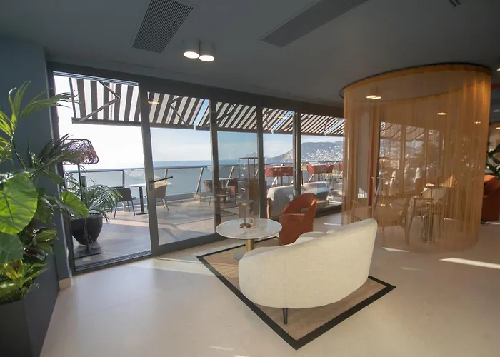 Estimar Suitopia Hotel