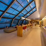 Estimar Suitopia Hotel 4*