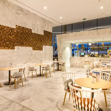 Estimar Suitopia 酒店 4*