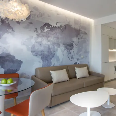 فندق Estimar Suitopia 4*
