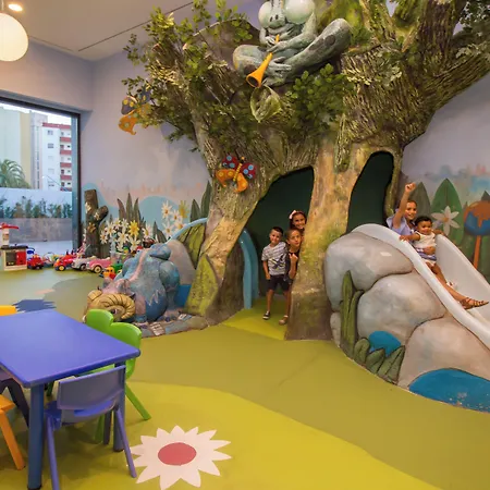 Hotel Estimar Suitopia 4*