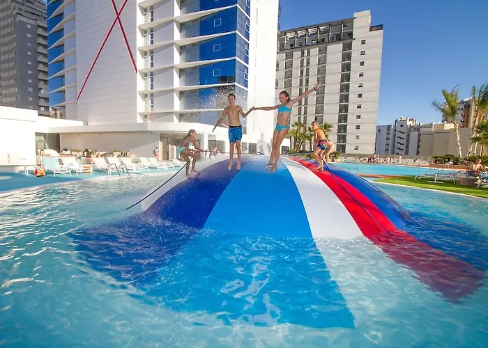 Hotel Estimar Suitopia