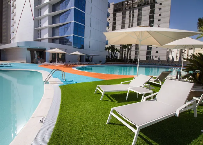 Estimar Suitopia Hotel