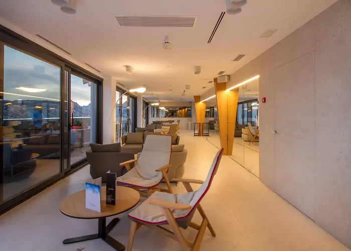 Estimar Suitopia Hotel