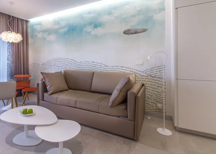 Hotel Estimar Suitopia 4*