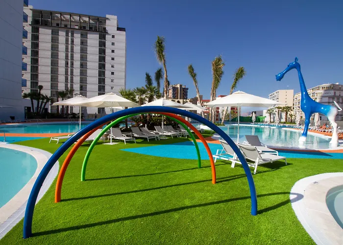 Estimar Suitopia Hotell